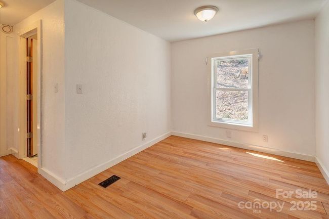 Dining Area | Image 6