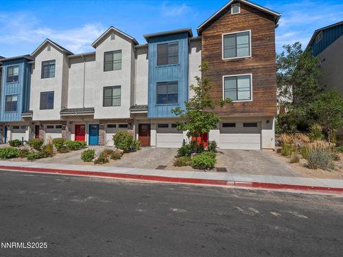 555 Logan Jacob Ln, Reno, NV, 89503-1391 | Card Image