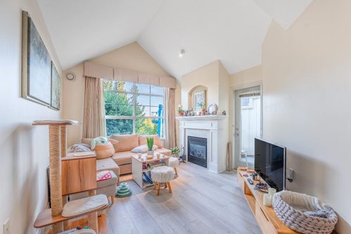 416-960 Lynn Valley Rd, North Vancouver, BC, V7J3V6 | Card Image