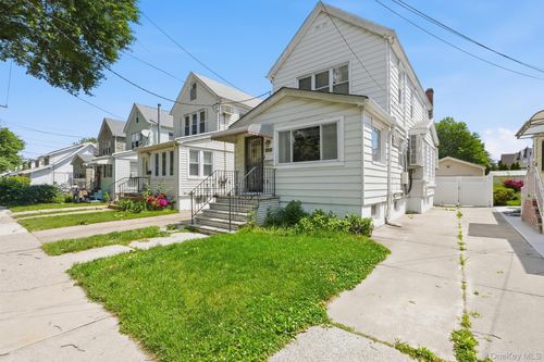 92-51 Winchester Boulevard, New York, NY, 11428 | Card Image