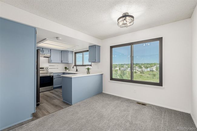 Dining room with spectacular views! | Image 10