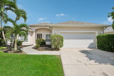 5450 E 1st Square Sw, House other with 4 bedrooms, 3 bathrooms and null parking in Vero Beach FL | Image 2