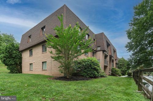 1316 Valley Dr, WEST CHESTER, PA, 19382-6498 | Card Image