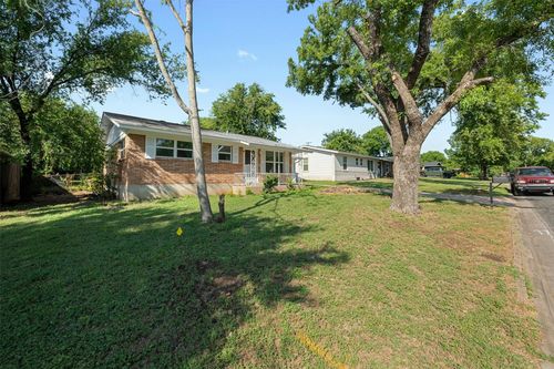 2409 Devonshire Dr, Austin, TX, 78723-2029 | Card Image