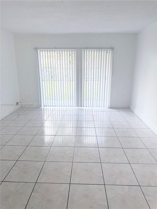 207-615 Nw 177th St, Miami Gardens, FL, 33169-6903 | Card Image