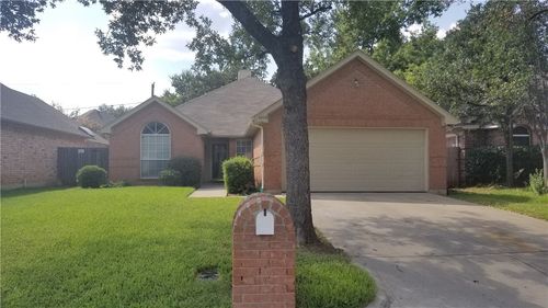 4208 Crossgate Ct, Arlington, TX, 76016-4224 | Card Image