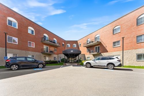 108-45 Loomis St, Malden, MA, 02148-2009 | Card Image