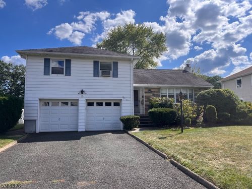 647 Evergreen Pkwy, Union, NJ, 07083-8705 | Card Image