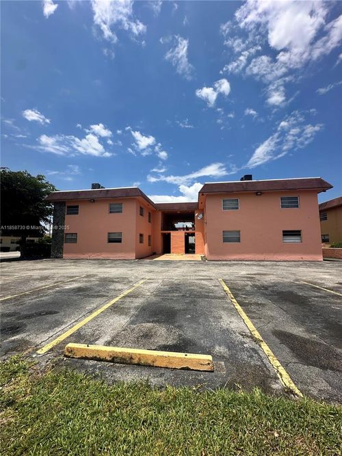 apt-12-720 W 16th St, Hialeah, FL, 33010-2857 | Card Image