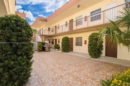 apt-223-415 Ne 2nd St, Hallandale Beach, FL, 33009-4366 | Card Image