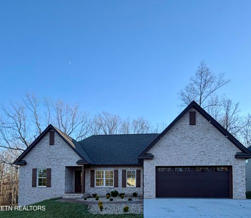630 Lakeview Dr, Crossville, TN, 38558-8327 | Card Image