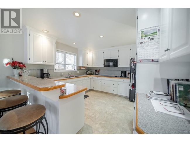 7333 George Rd, House other with 3 bedrooms, 3 bathrooms and 2 parking in Jaffray BC | Image 13