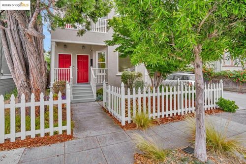 3776 Ruby St, Oakland, CA, 94609-2716 | Card Image