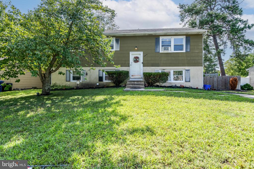 Shore Dr, Southampton, NJ 08088