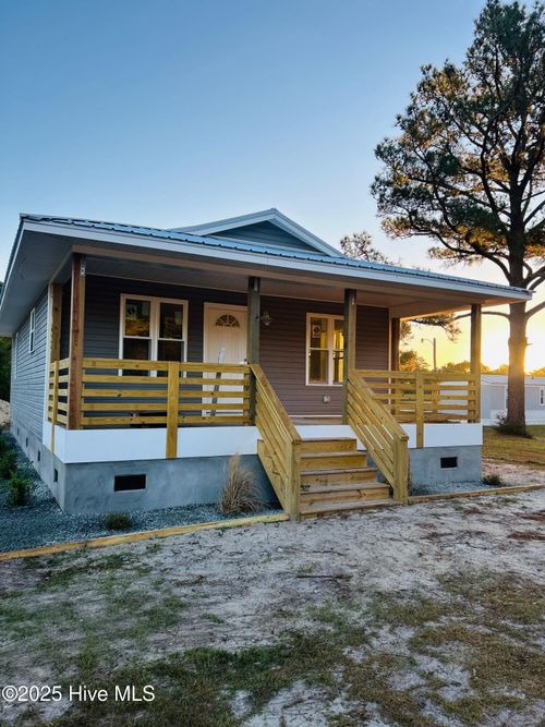 431 Morris Landing Rd, Holly Ridge, NC, 28445-7609 | Card Image