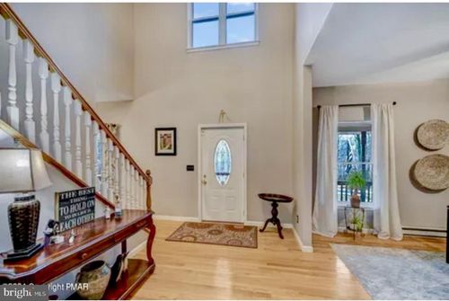 251 Tall Oak Dr, Pocono Lake, PA, 18347-7840 | Card Image
