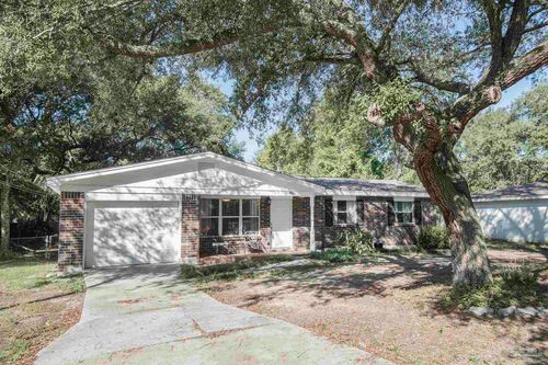 6617 Maui Ct, Pensacola, FL, 32504-7315 | Card Image