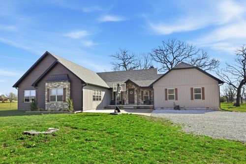 8161 Falcon Rd, Neosho, MO, 64850-7199 | Card Image