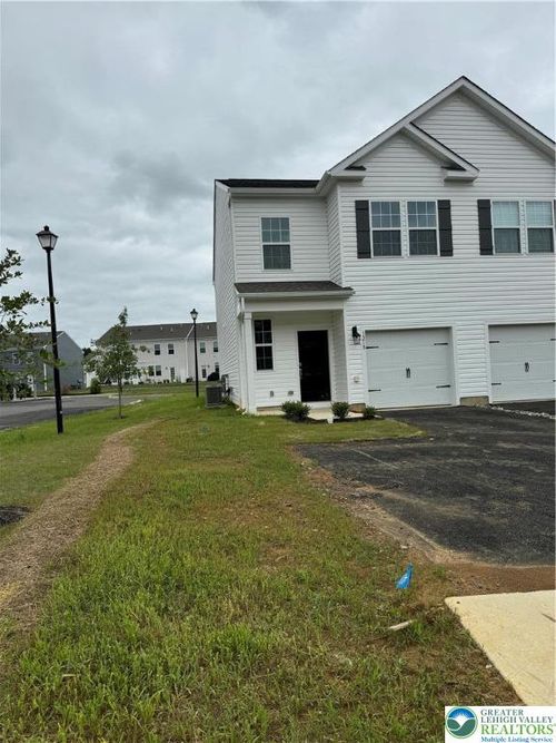 1218 Susan Cir, BREINIGSVILLE, PA, 18031-8731 | Card Image