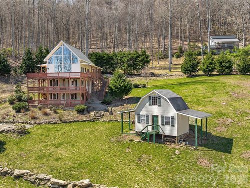 575 Twin Brook Dr, Waynesville, NC, 28785-8349 | Card Image