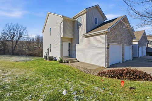 916 Oakbrook Pl, Manhattan, KS, 66503-8477 | Card Image