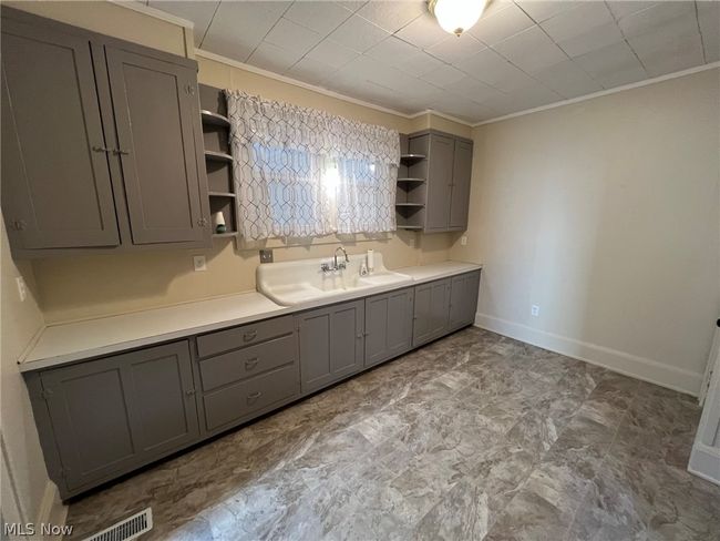 335 Main St, House other with 3 bedrooms, 1 bathrooms and null parking in Grantsville WV | Image 13