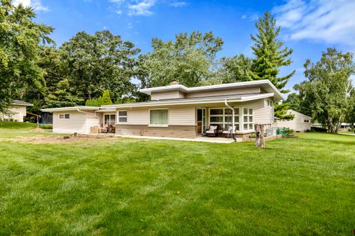 11310 Haleco Ln, Hales Corners, WI, 53130-2432 | Card Image