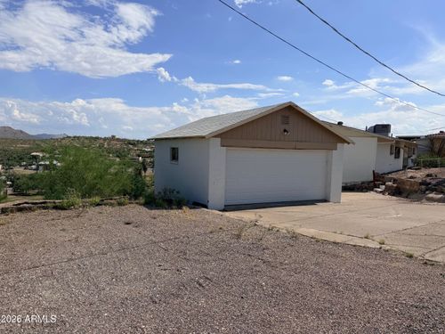 981 N Sherwood Way, Queen Valley, AZ, 85118-9796 | Card Image