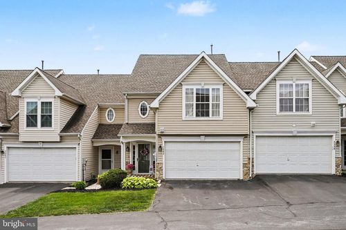 69-2344 Slater Hill Ln E, YORK, PA, 17406-7582 | Card Image