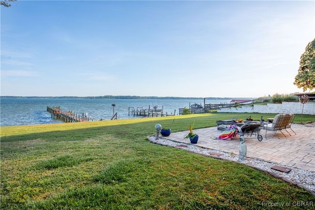 Level Yard to Water's Edge | Image 31