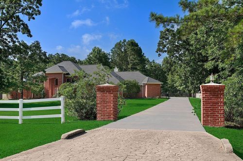 15569 Zoe Loop Dr, Montgomery, TX, 77316-5439 | Card Image