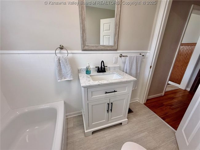 307 2 Nd Ave, House other with 2 bedrooms, 2 bathrooms and null parking in Ripley WV | Image 16