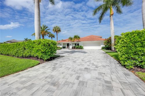 4611 Crayton Rd, NAPLES, FL, 34103-2435 | Card Image
