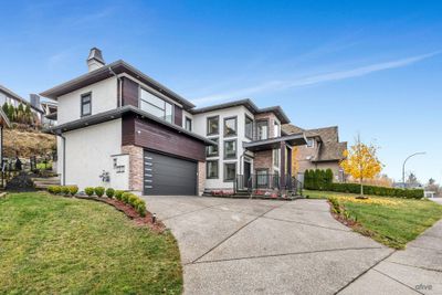 2697 Aquila Dr, House other with 4 bedrooms, 4 bathrooms and 2 parking in Abbotsford BC | Image 3