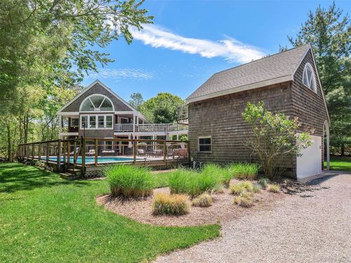135 Old Meeting House Rd, Westhampton Beach, NY, 11978-1607 | Card Image