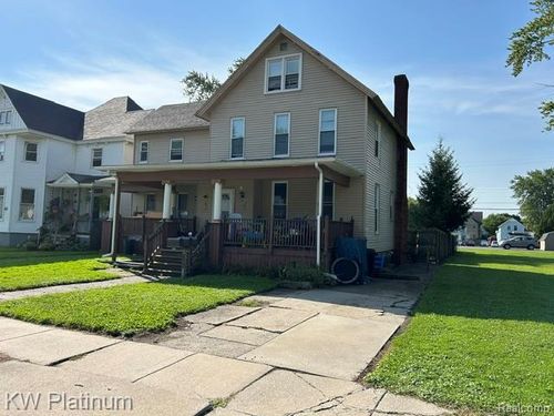 822 Pine St, Port Huron, MI, 48060-5385 | Card Image