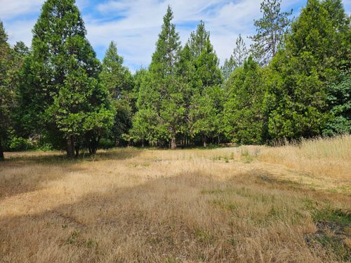5274 Cloverlawn Dr, Grants Pass, OR, 97527-8948 | Card Image
