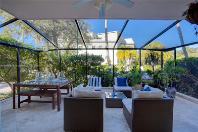 1028 - 55 Ocean Lane Dr, Condo with 2 bedrooms, 2 bathrooms and null parking in Key Biscayne FL | Image 3