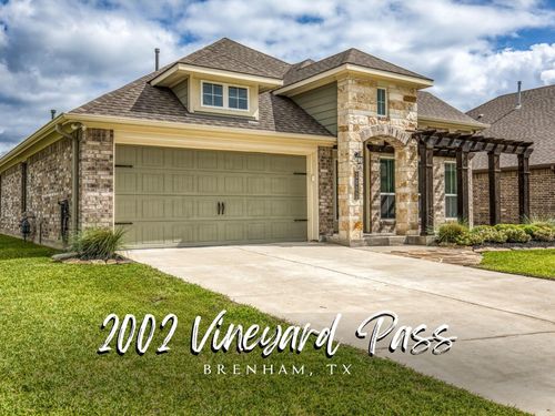 2002 Vineyard Pass, Brenham, TX, 77833-2087 | Card Image
