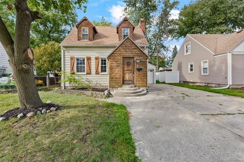 1674 Eaton Rd, Berkley, MI, 48072-2064 | Card Image