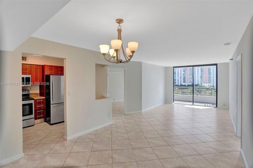 1016-3300 Ne 191st St, Aventura, FL, 33180-2445 | Card Image