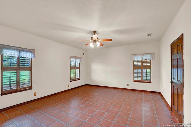 101 Ranch Rd, House other with 3 bedrooms, 3 bathrooms and null parking in Adkins TX | Image 31