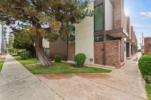 1227 N Brand Blvd, Glendale, CA, 91202-1914 | Card Image