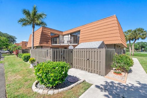 1426 Sw 110th Way, Davie, FL, 33324-7185 | Card Image