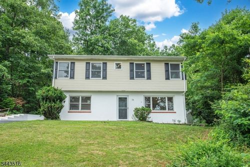 16 Florence St, Stanhope, NJ, 07874-2502 | Card Image