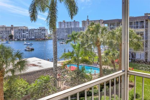 310-2200 Diana Dr, Hallandale Beach, FL, 33009-4701 | Card Image