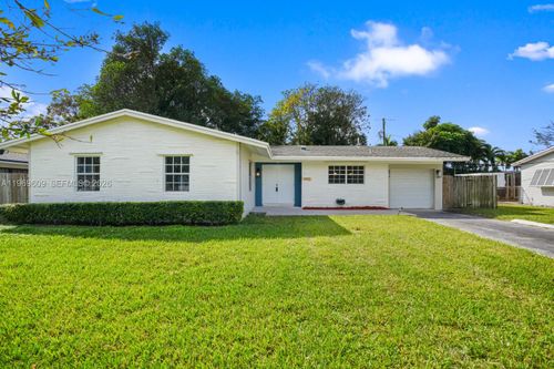 9912 Sw 196th St, Cutler Bay, FL, 33157-8666 | Card Image