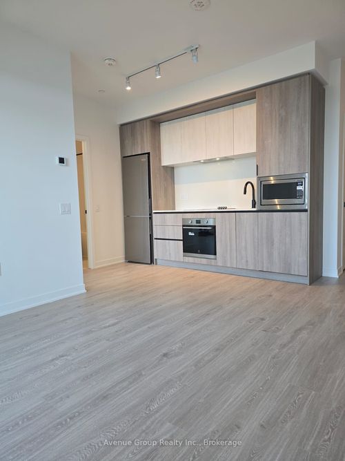 702-2495 Eglinton Avenue, Mississauga, ON, L5M2T2 | Card Image