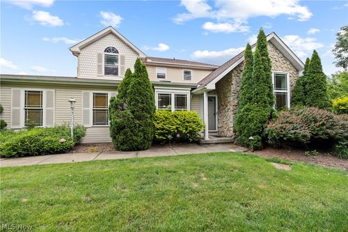 807 Timberlake Trail Dr, Brunswick, OH, 44212-5536 | Card Image