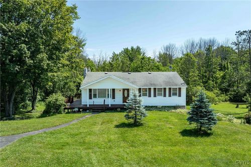 318 Kingdom Rd, Oswego, NY, 13126-6448 | Card Image